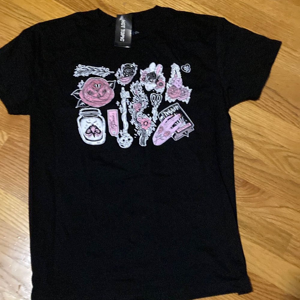 - Lolle Ostara Tee-shirt .